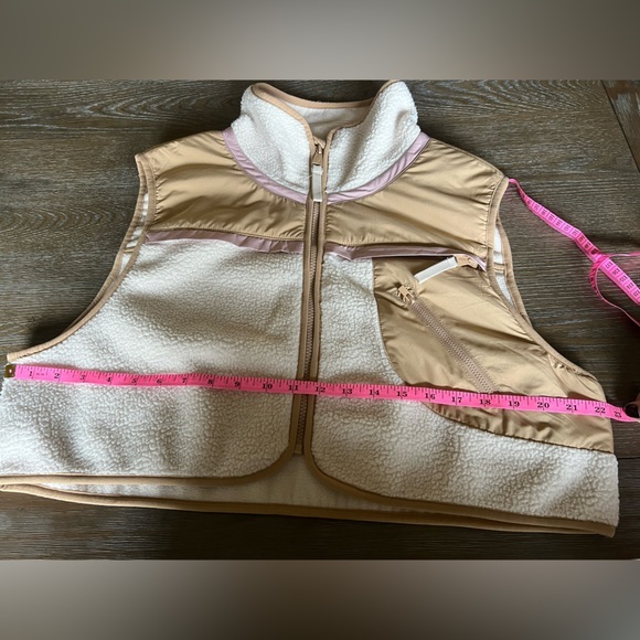 FP Movement by Free People Hit the Slopes Cropped Zip Up Vest Pink Tan Ivory L - Picture 8 of 9
